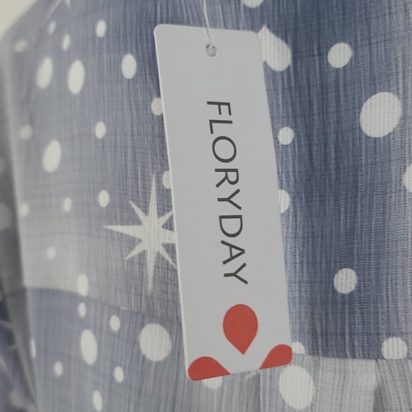 FLORYDAY Heart & Star Print Button Up Top - Picture 12 of 13